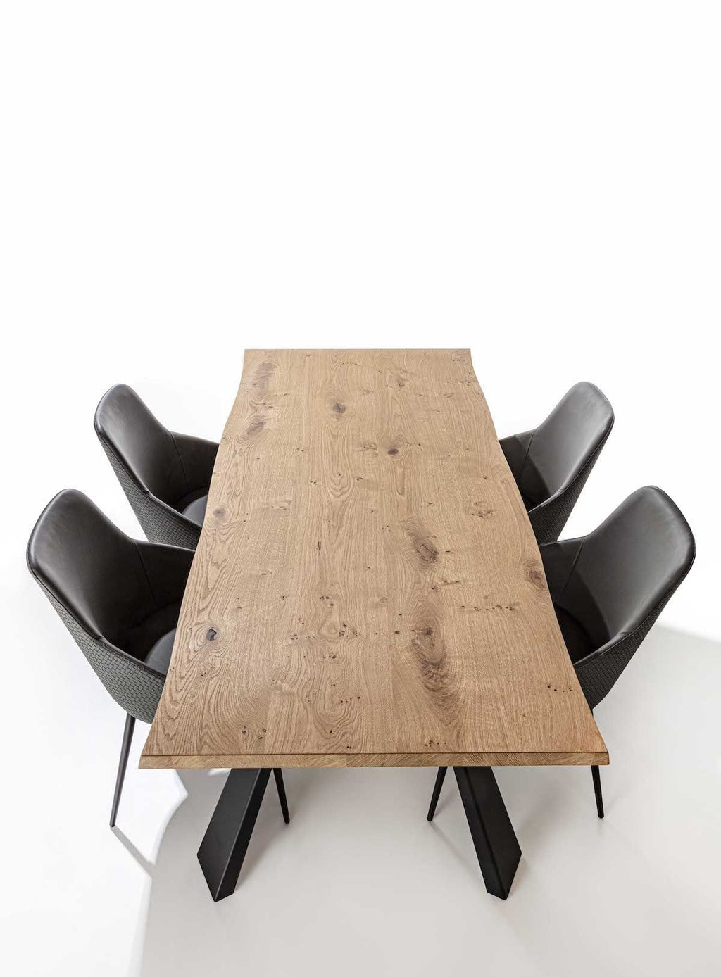 Tavolo da pranzo in legno e acciaio Viborg