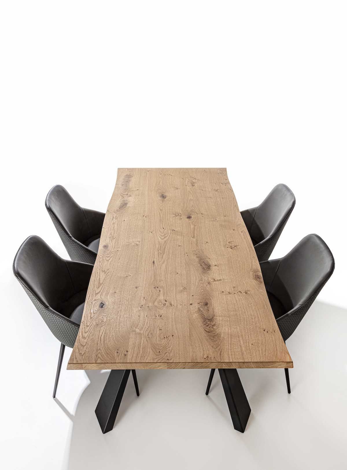 Tavolo da pranzo in legno e acciaio Viborg