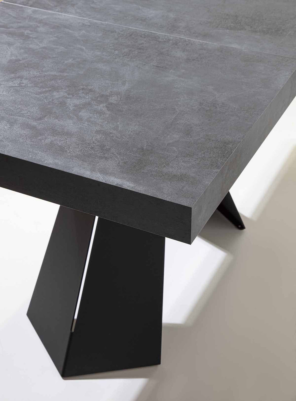 Tavolo da cucina allungabile in acciaio e nobilitato Damon Small