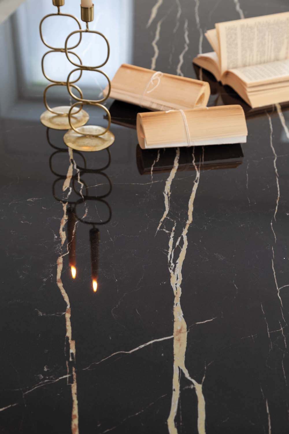 Tavolo rotondo allungabile in acciaio e ceramica Venus