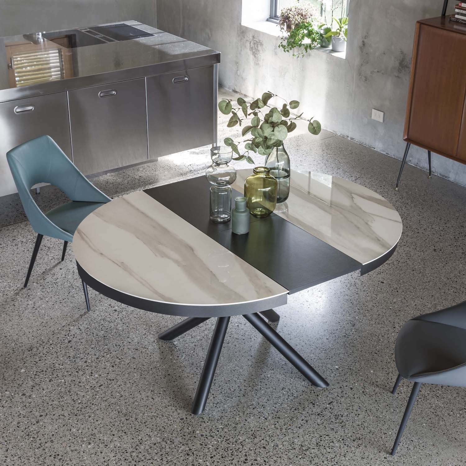 Tavolo rotondo allungabile in acciaio e ceramica Venus