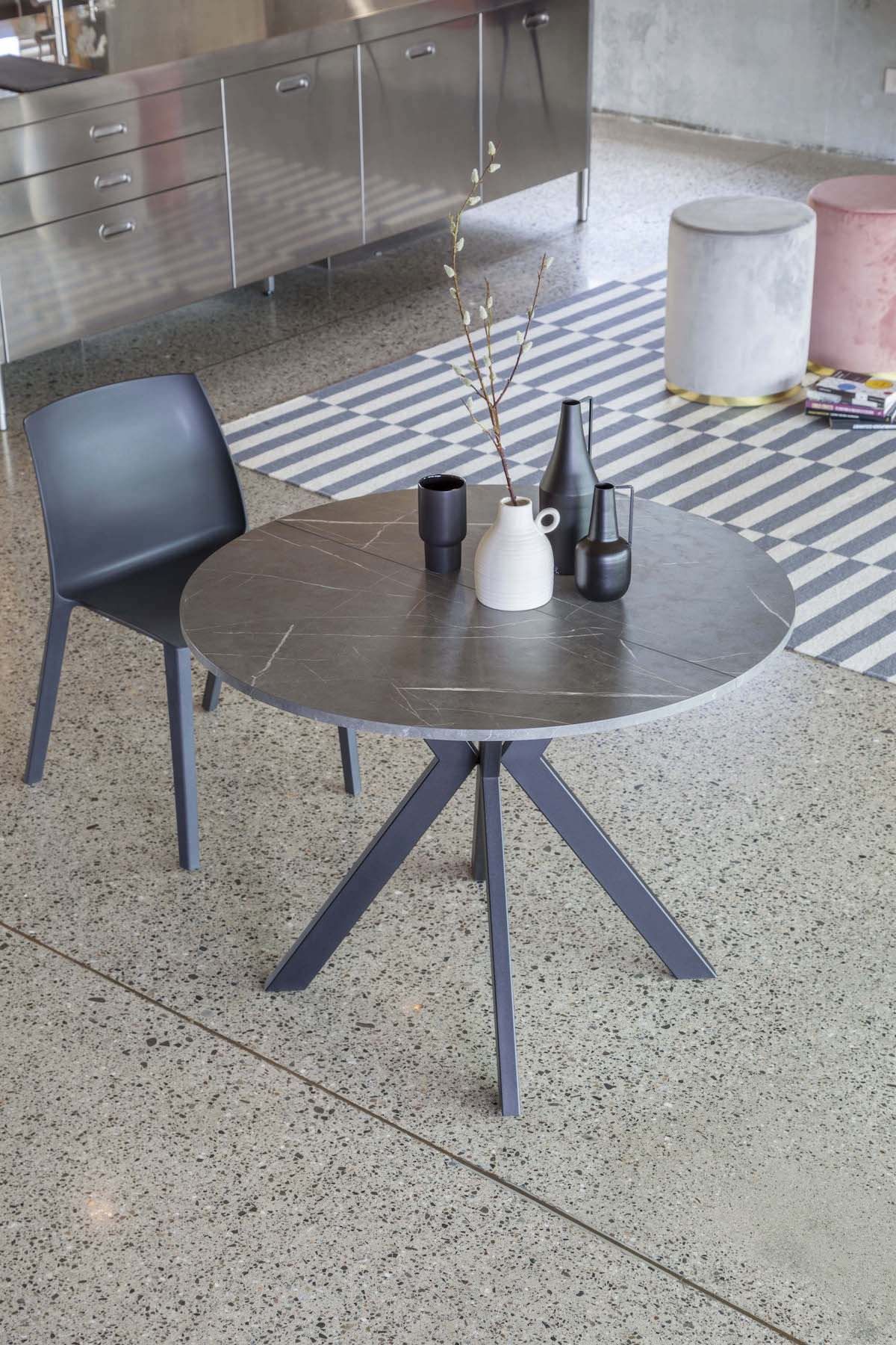 Tavolo rotondo allungabile in acciaio e nobilitato Talents