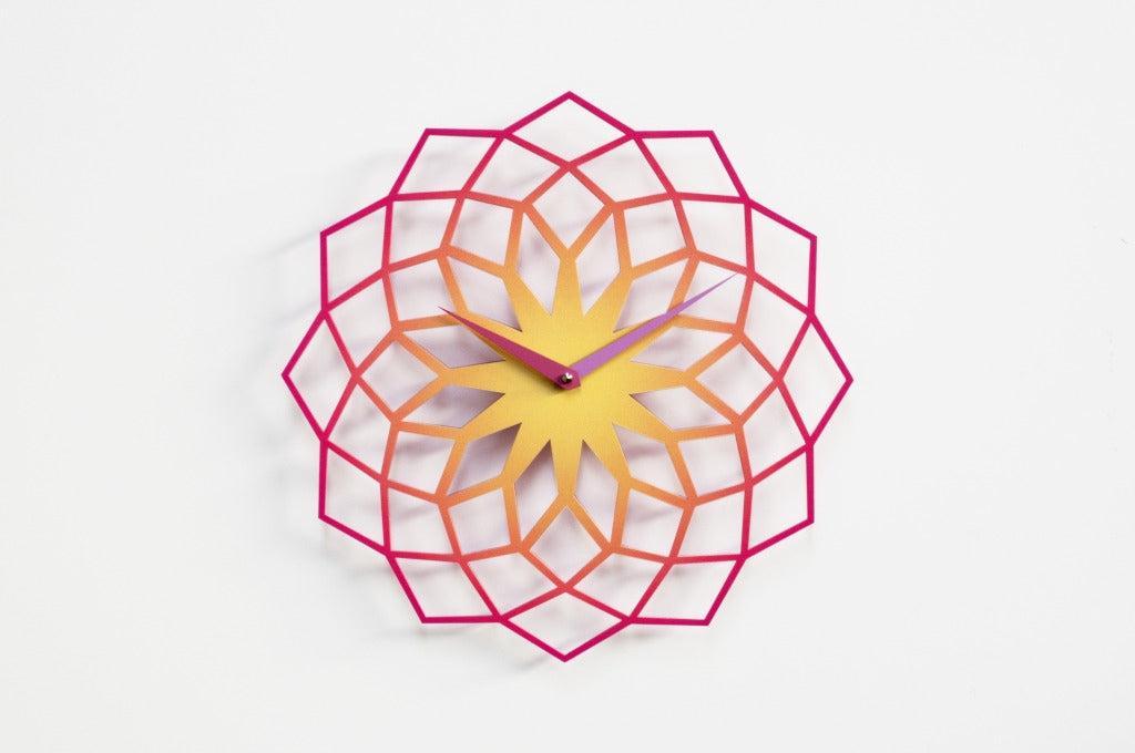 Orologio da muro Skallop in metallo verniciato