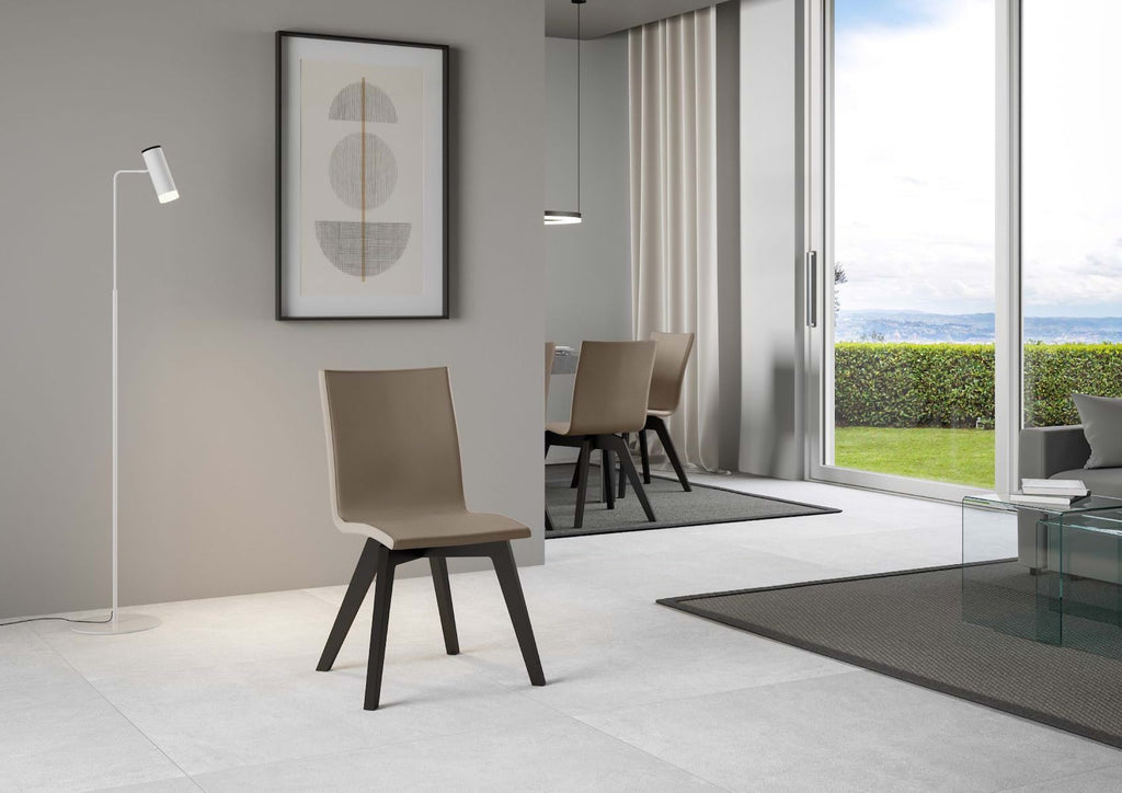 Sedia da cucina imbottita con gambe in legno Linette