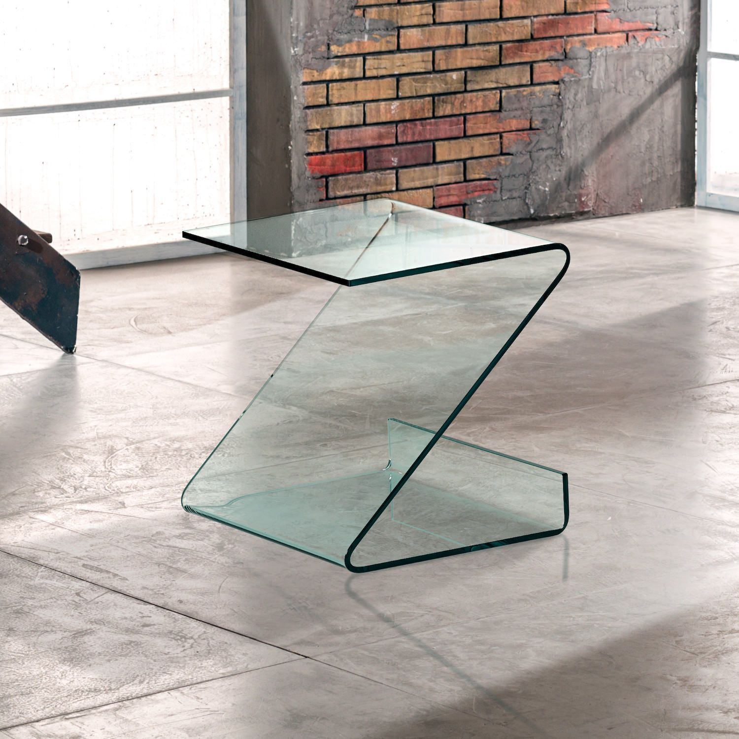 Tavolino lato divano in vetro curvato Bram