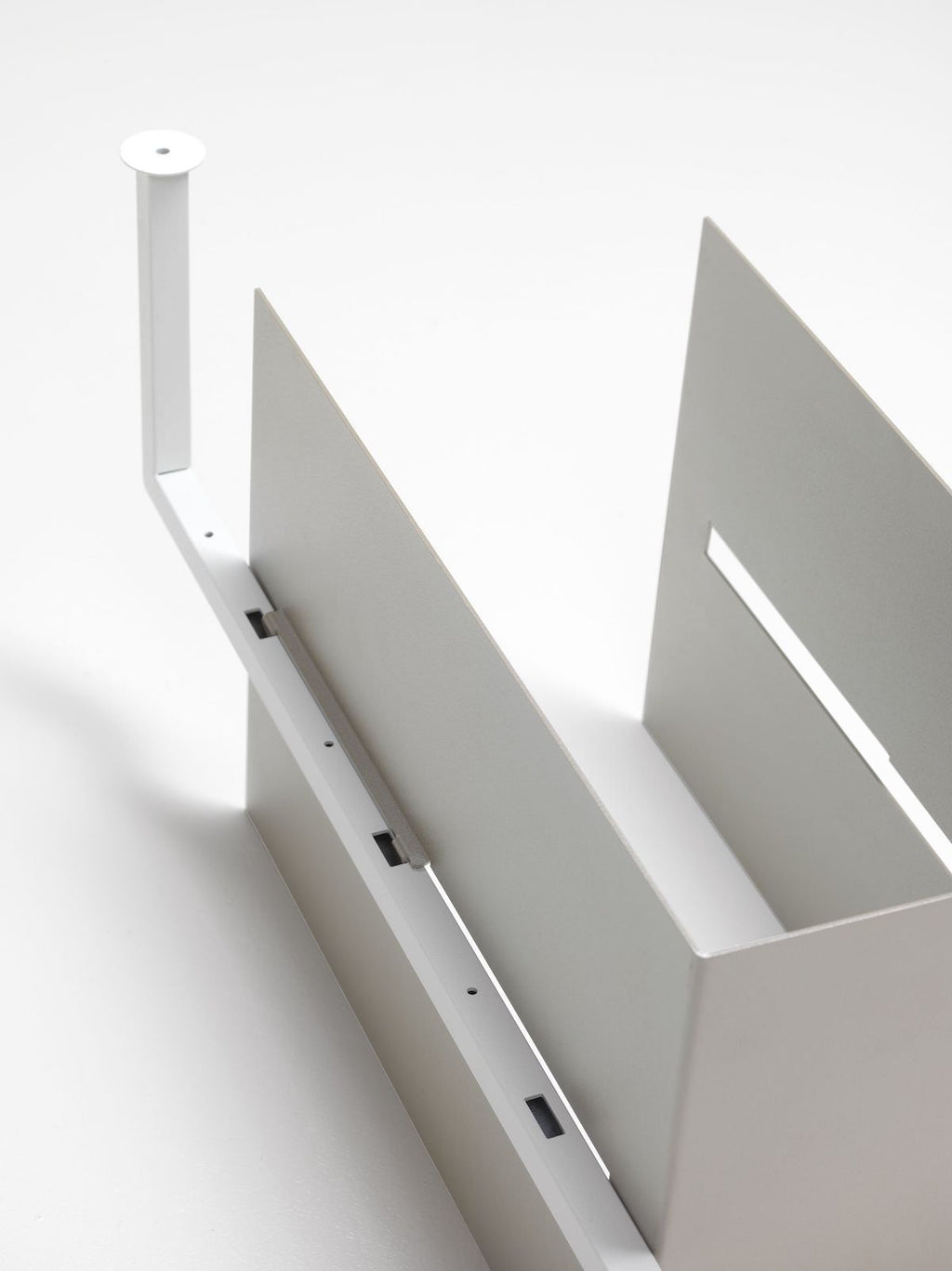 Libreria da parete Etere2 in acciaio tubolare