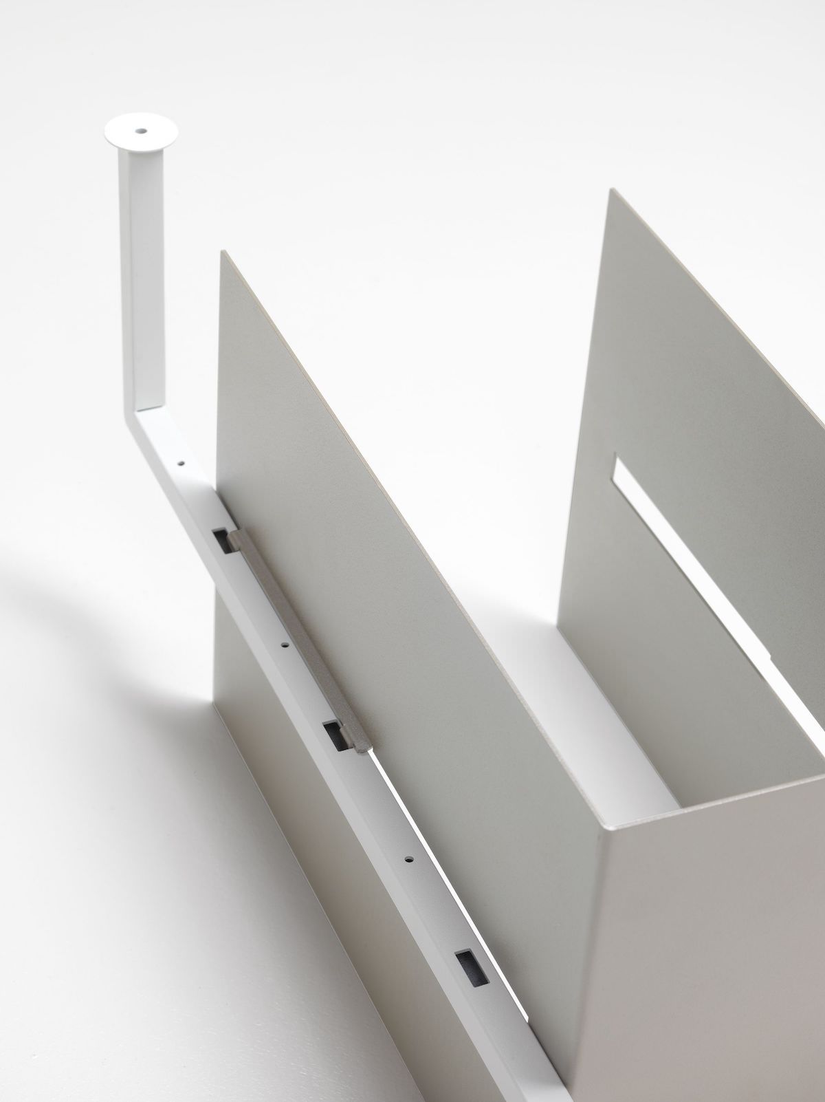 Libreria da parete Etere2 in acciaio tubolare