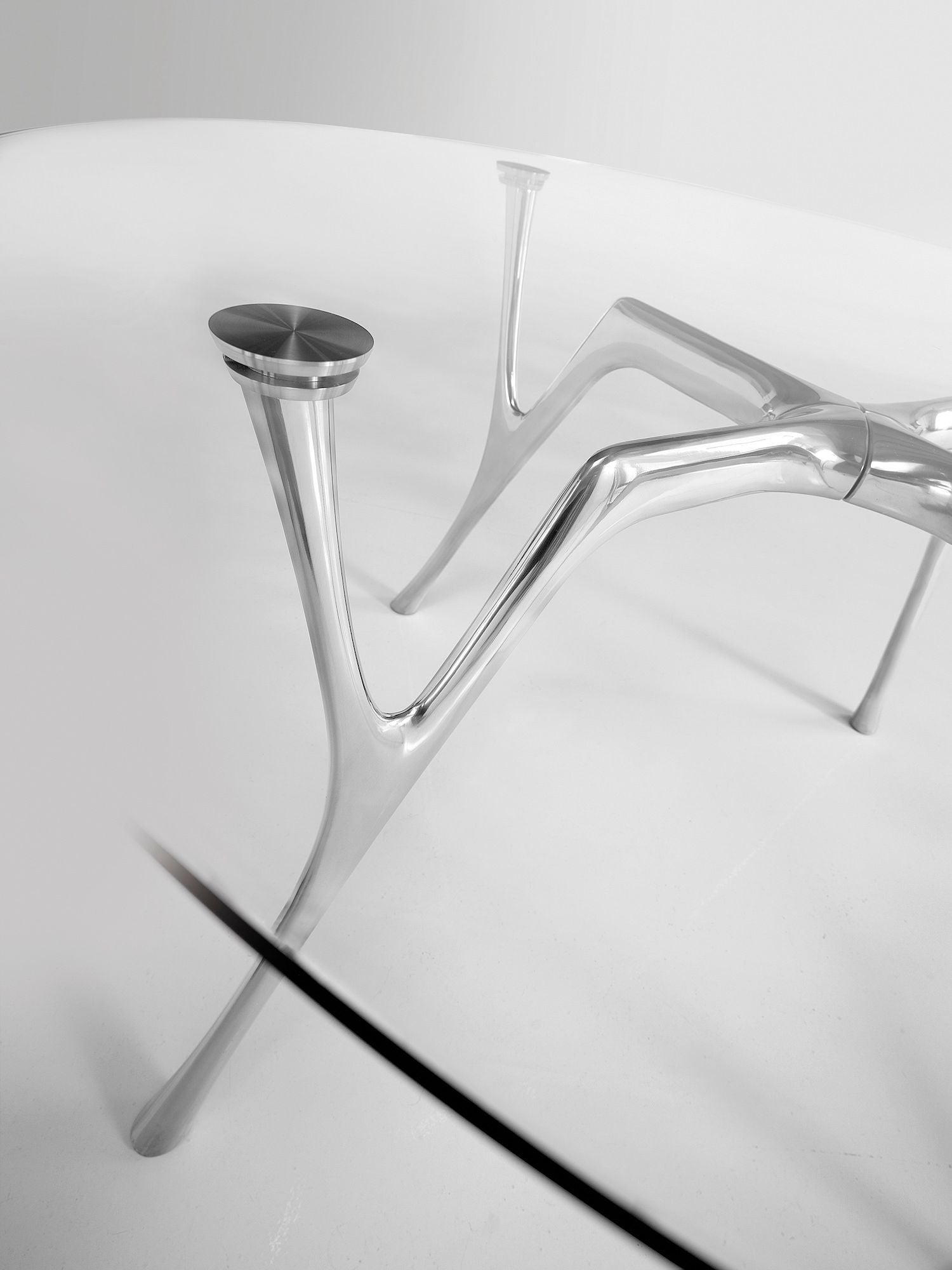 Tavolo scrivania rotondo in alluminio e vetro Perseo Glass