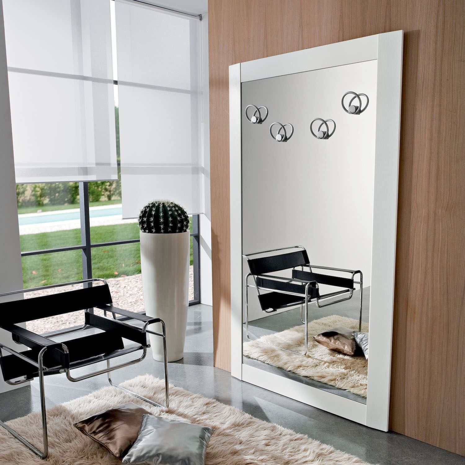 Specchio per ingresso con appendiabiti August A