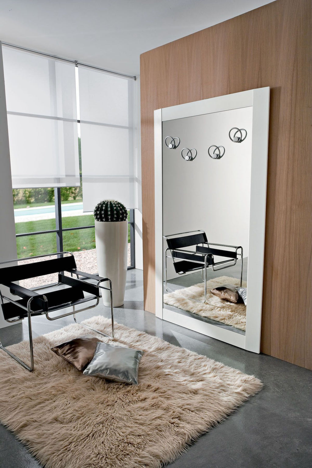 Specchio per ingresso con appendiabiti August A