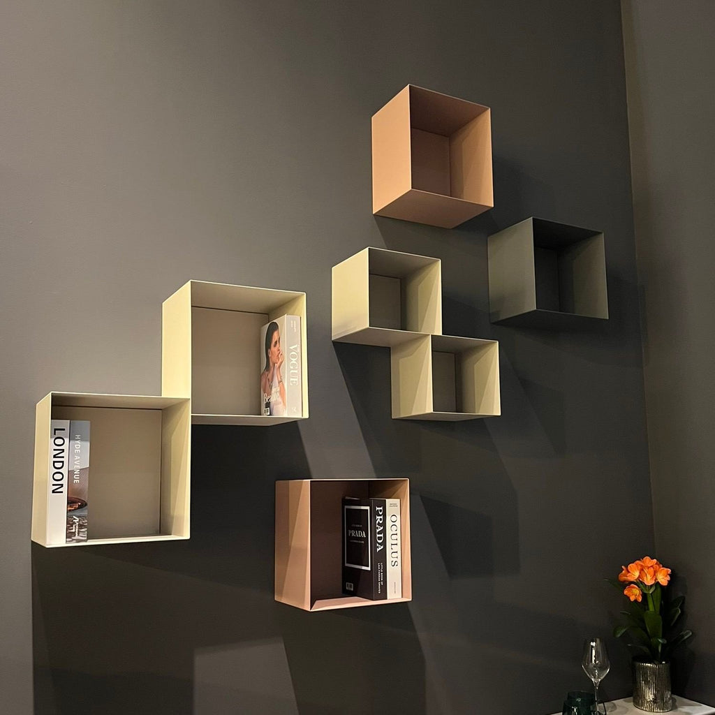 Cubo da parete in acciaio per soggiorno o camera Naoki
