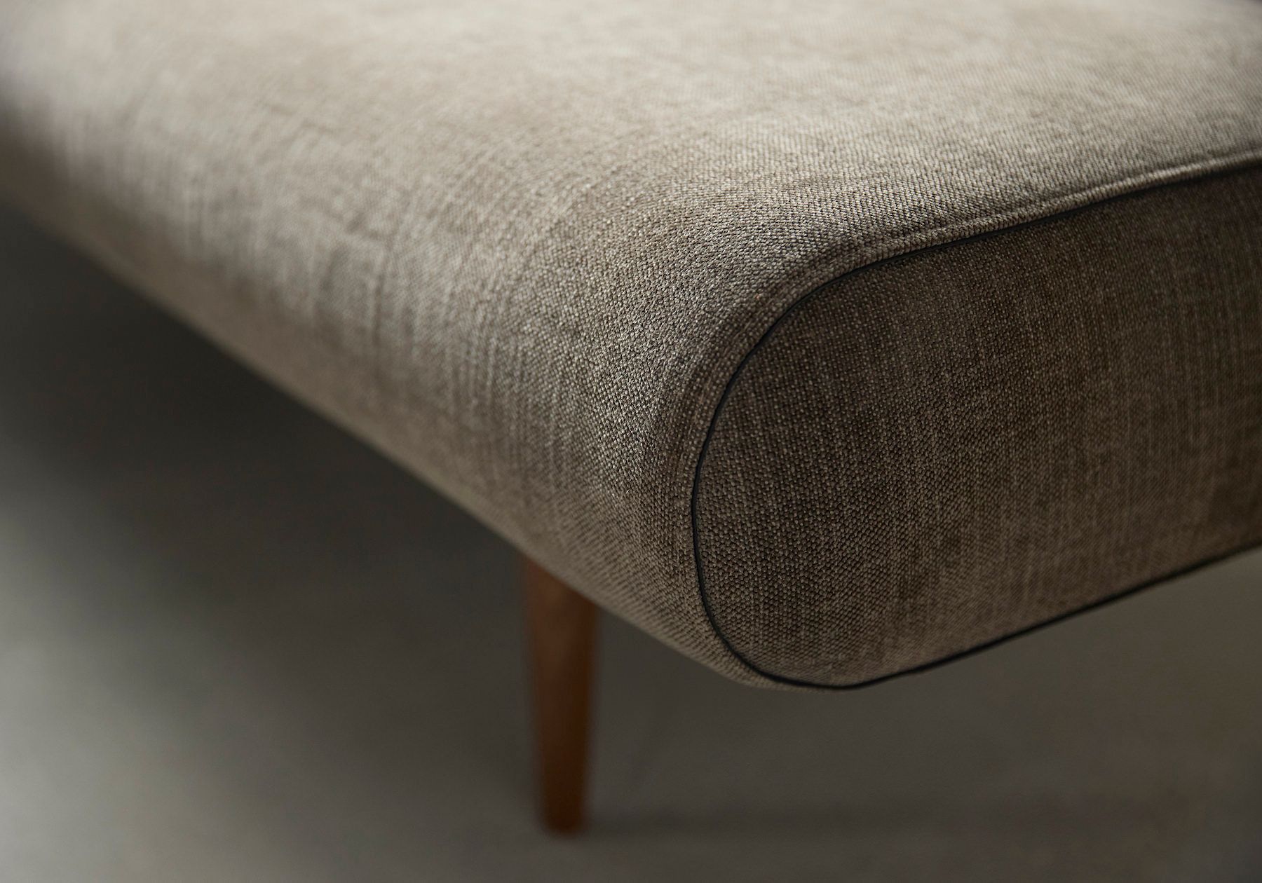 Divano letto design moderno in tessuto Unfurl