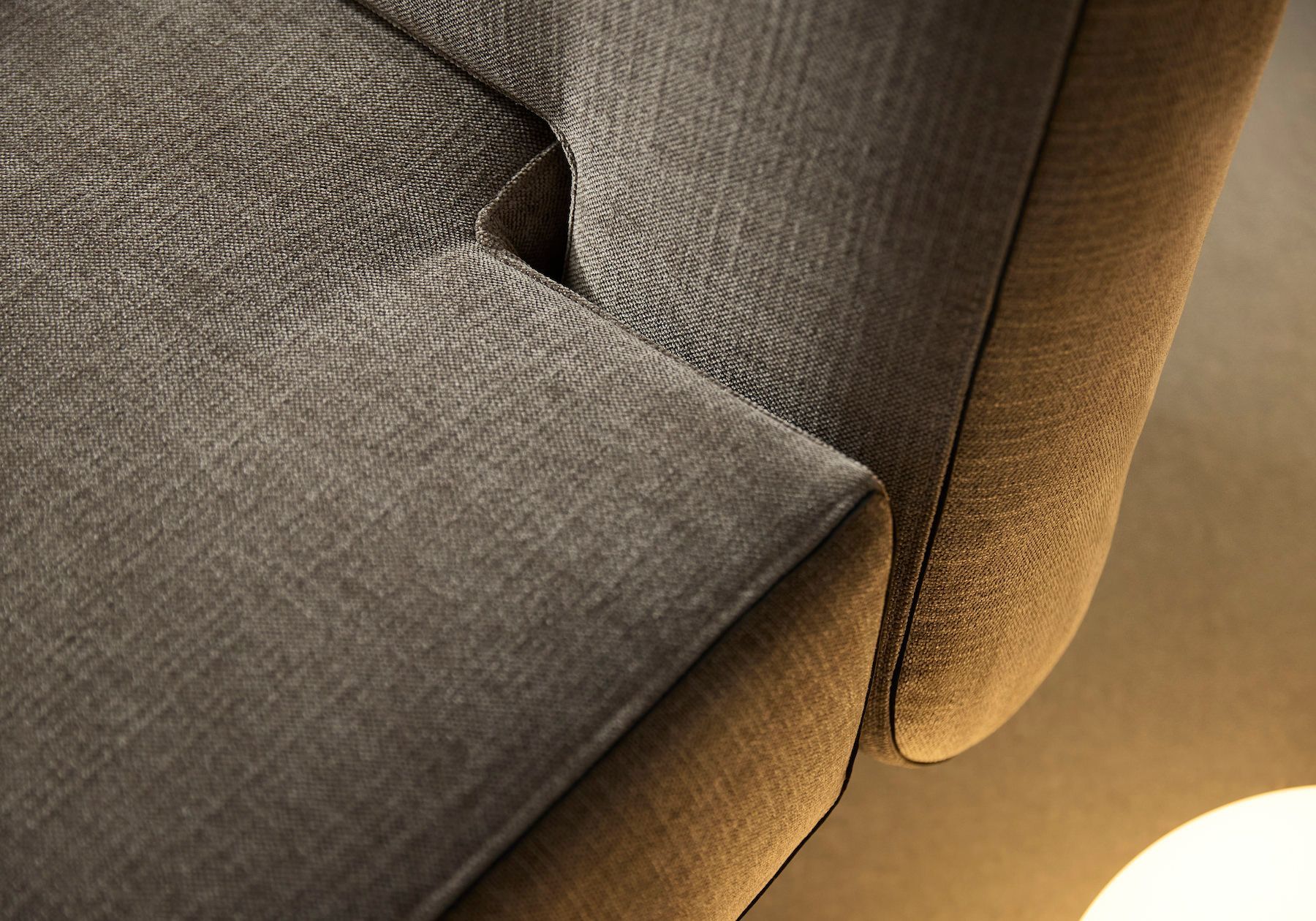 Divano letto design moderno in tessuto Unfurl