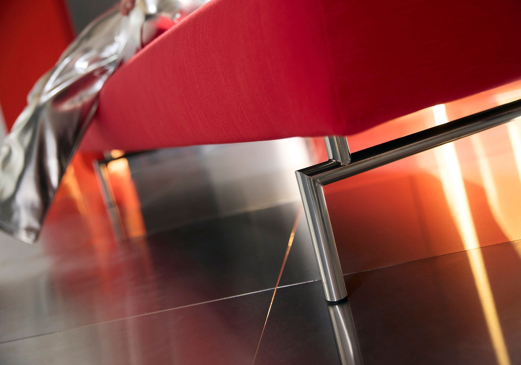 Divano letto design moderno Jillis - 511 Elegance Red