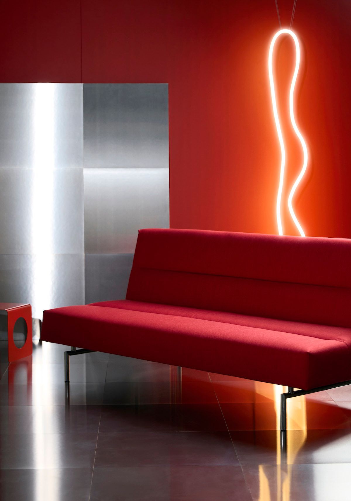 Divano letto design moderno Jillis - 511 Elegance Red