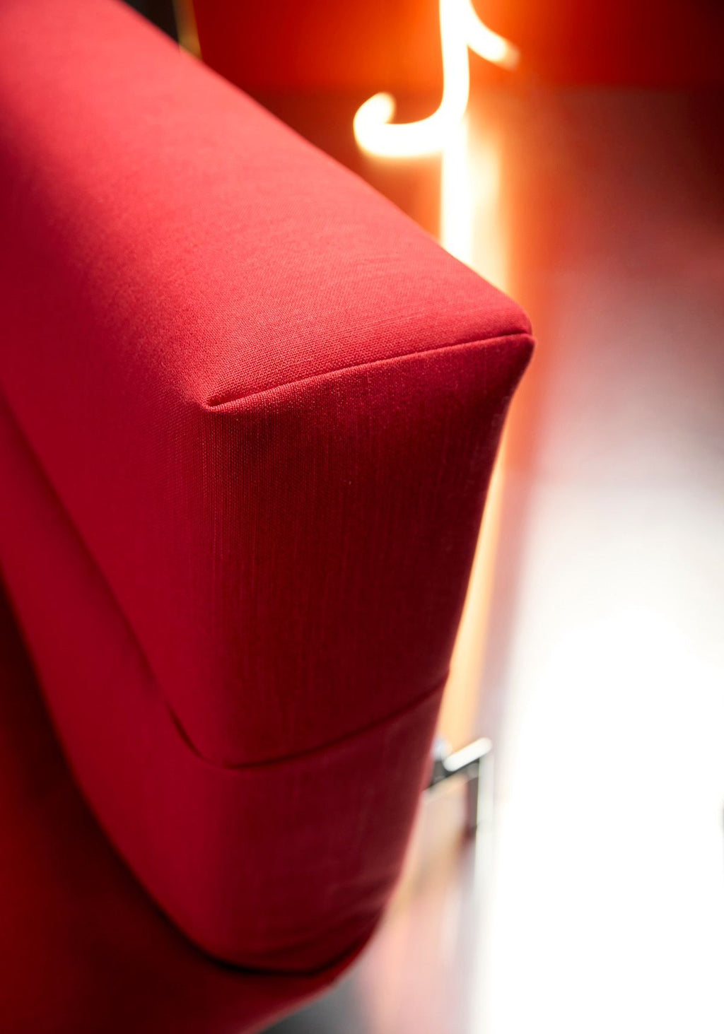 Divano letto design moderno Jillis - 511 Elegance Red