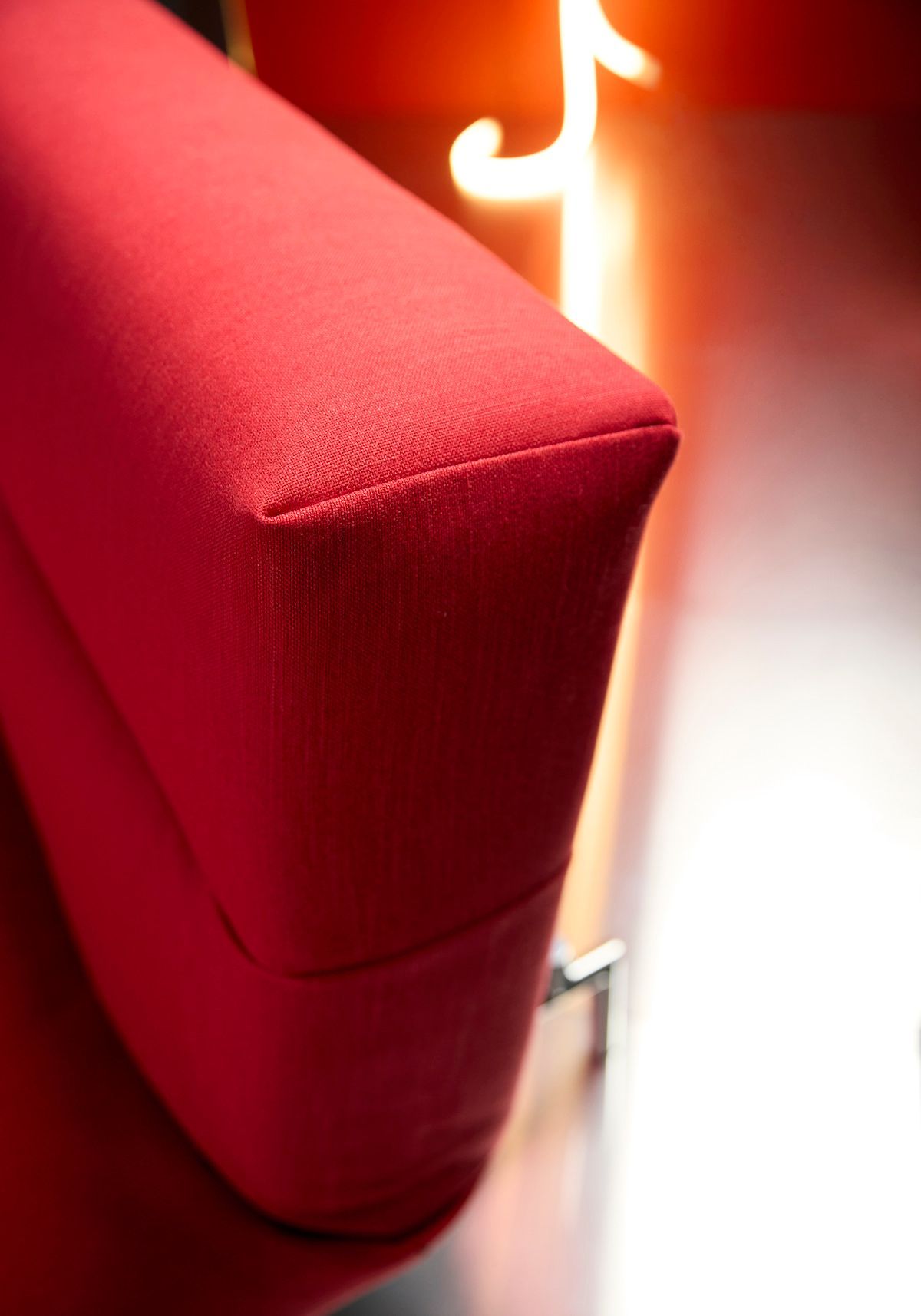 Divano letto design moderno Jillis - 511 Elegance Red