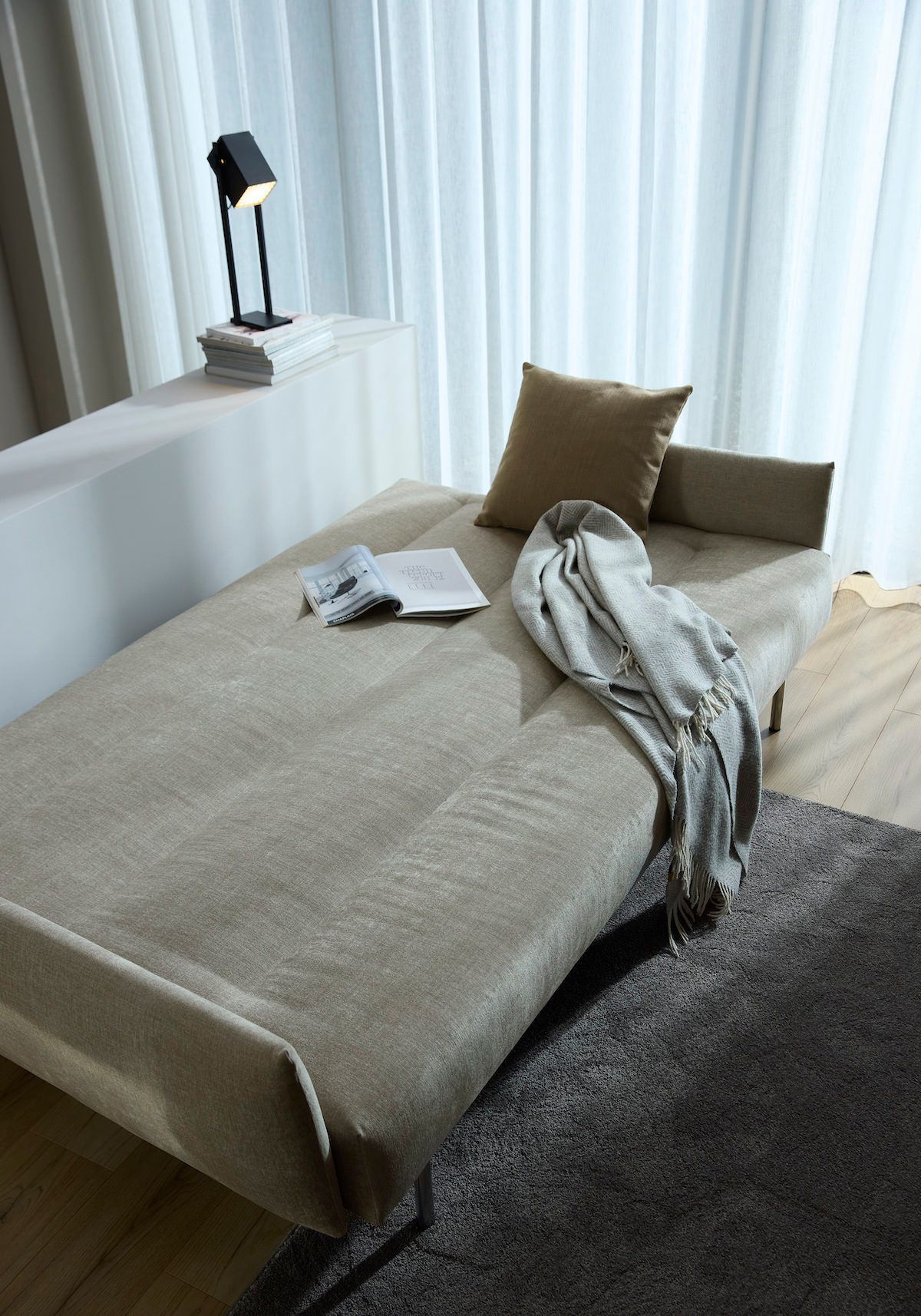 Divano letto con braccioli Jillis Arms - 280 Avella Sand