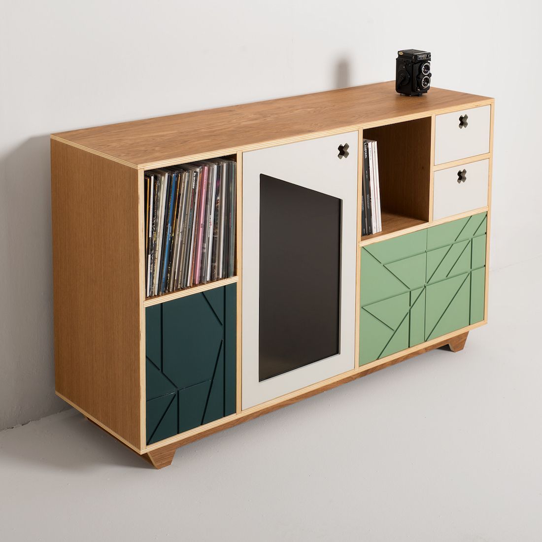 Madia moderna in legno Daria