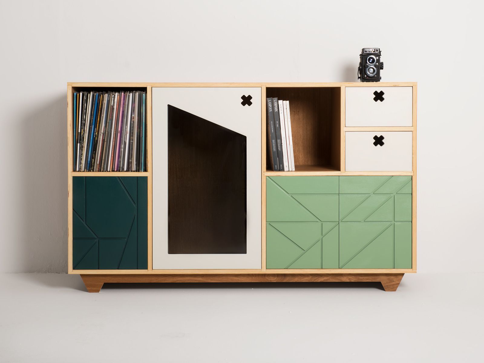 Madia moderna in legno Daria