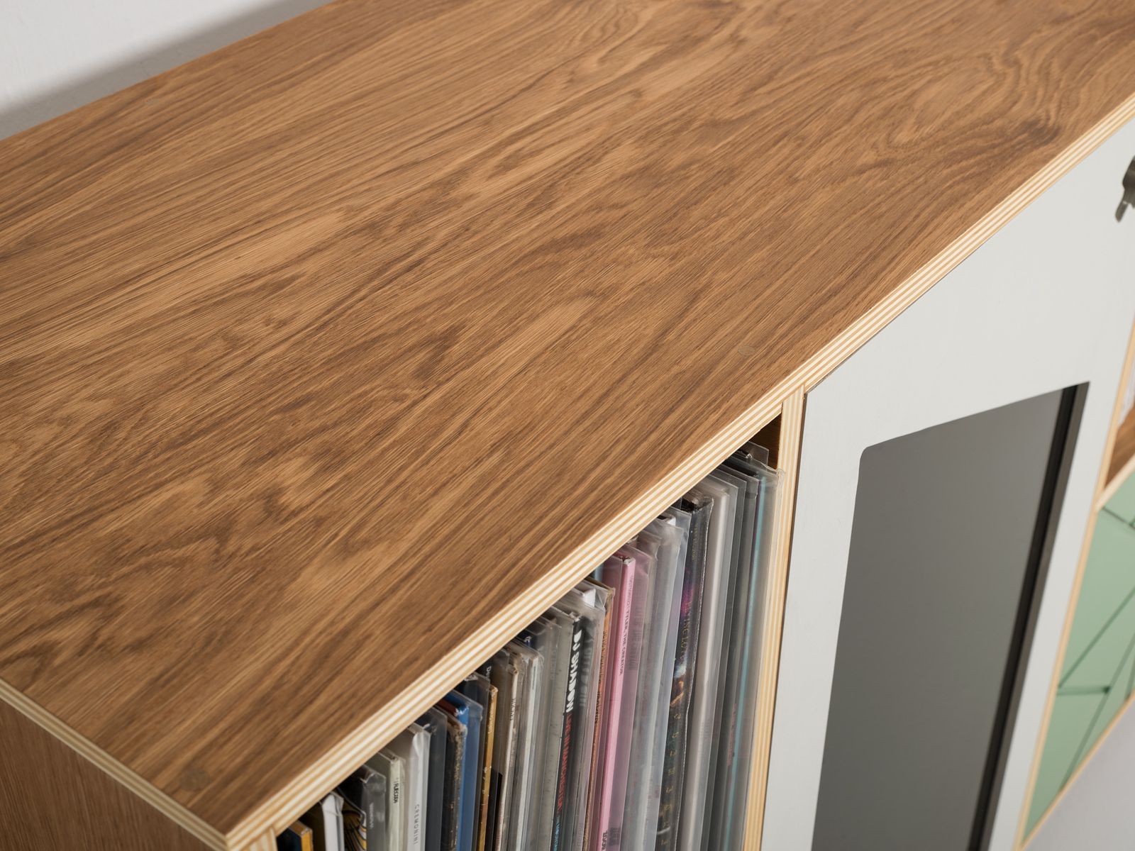 Madia moderna in legno Daria