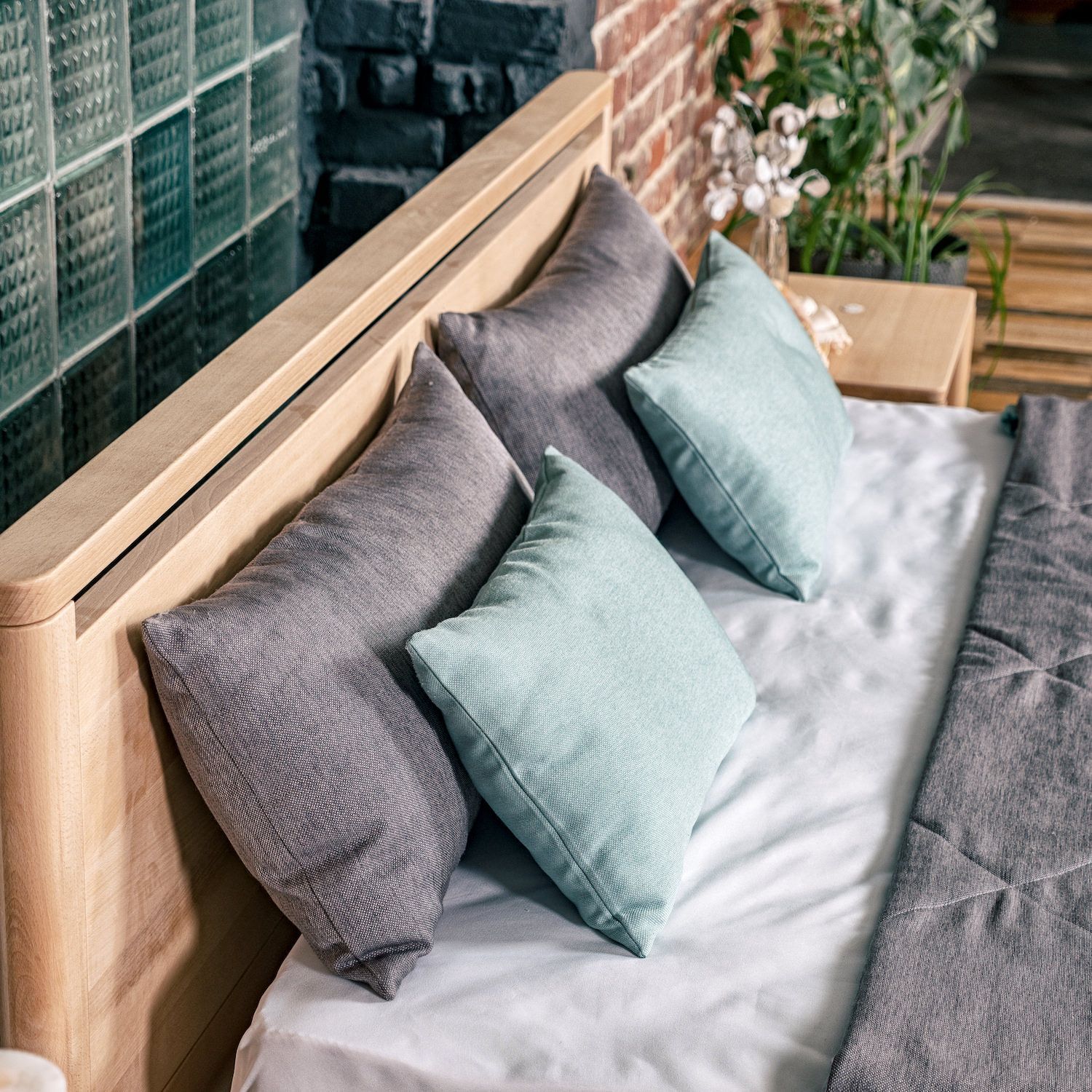 Letto in legno massello non trattato o verniciato Torben