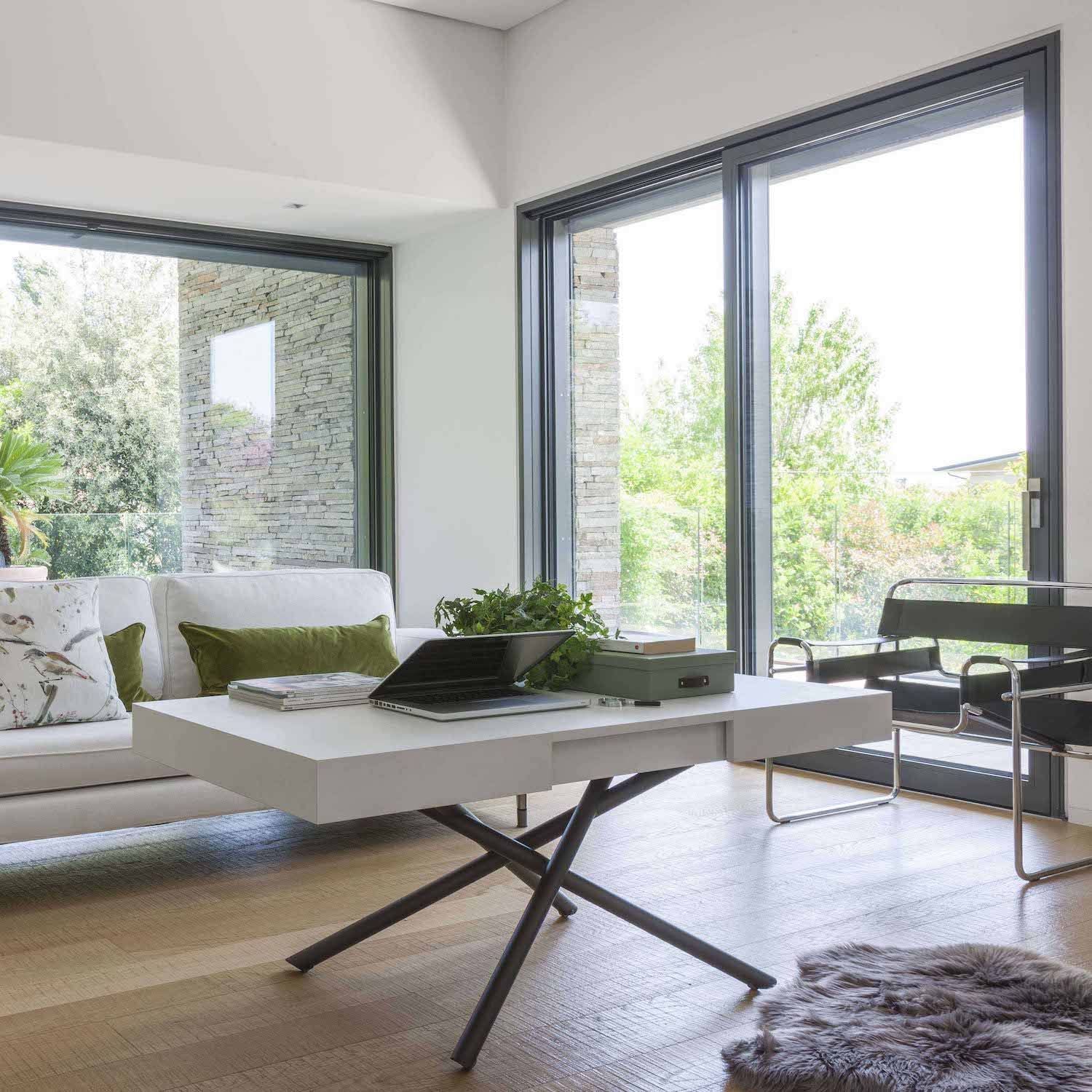 Tavolino trasformabile in tavolo da pranzo Iris di Altacom