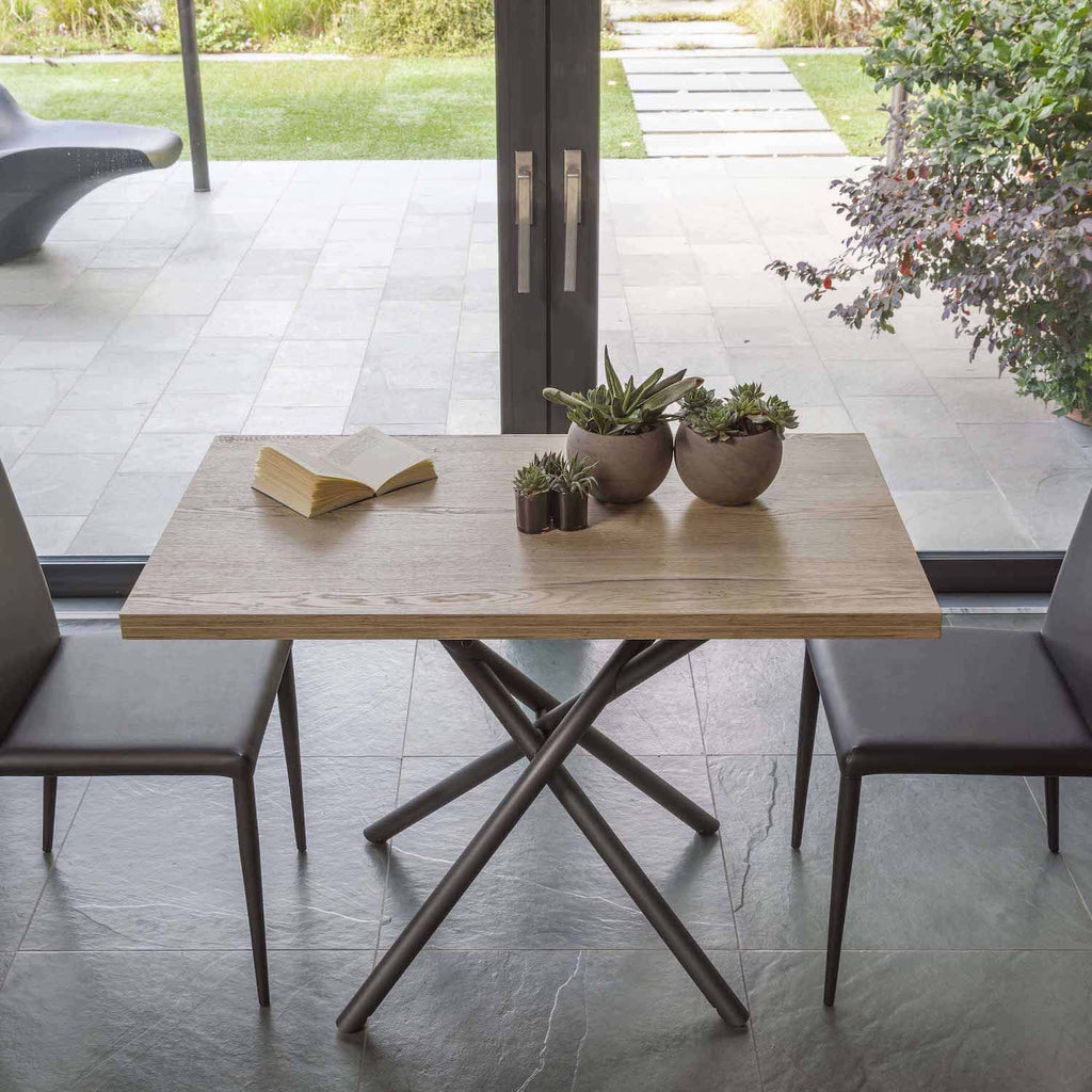 Tavolino che diventa tavolo Lotus di Altacom