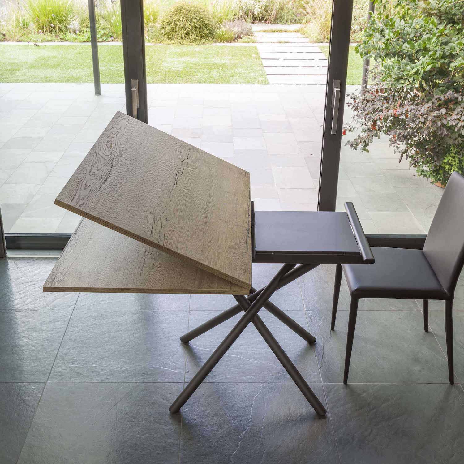 Tavolino che diventa tavolo Lotus di Altacom