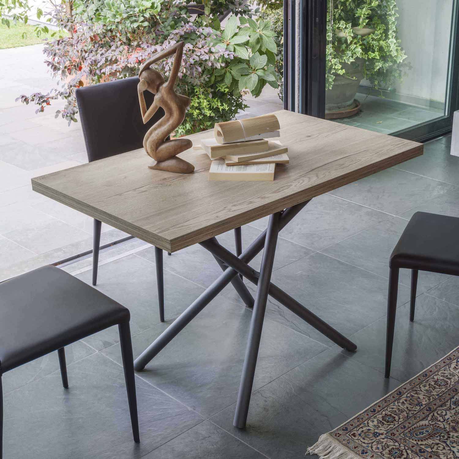 Tavolino che diventa tavolo Lotus di Altacom