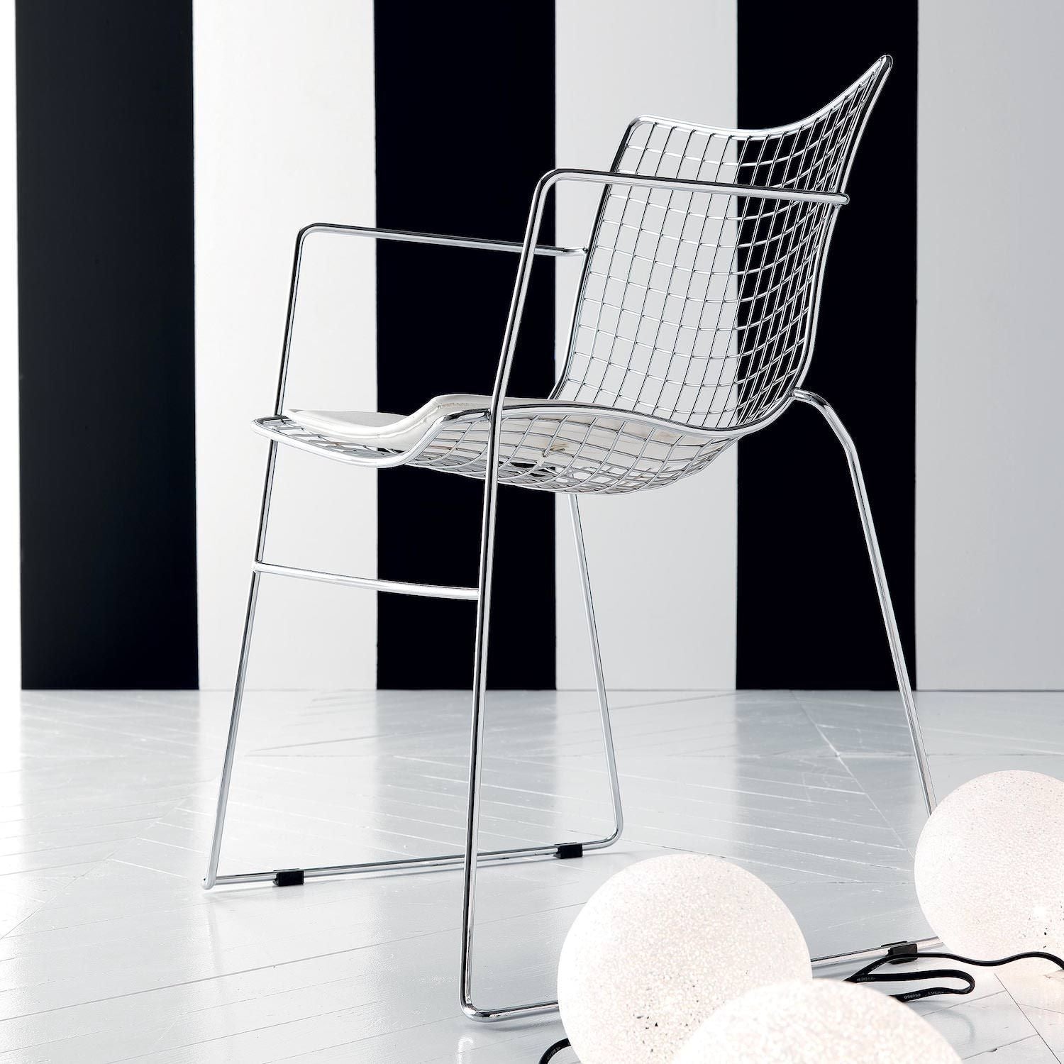 Coppia sedie da cucina con braccioli Stitch+