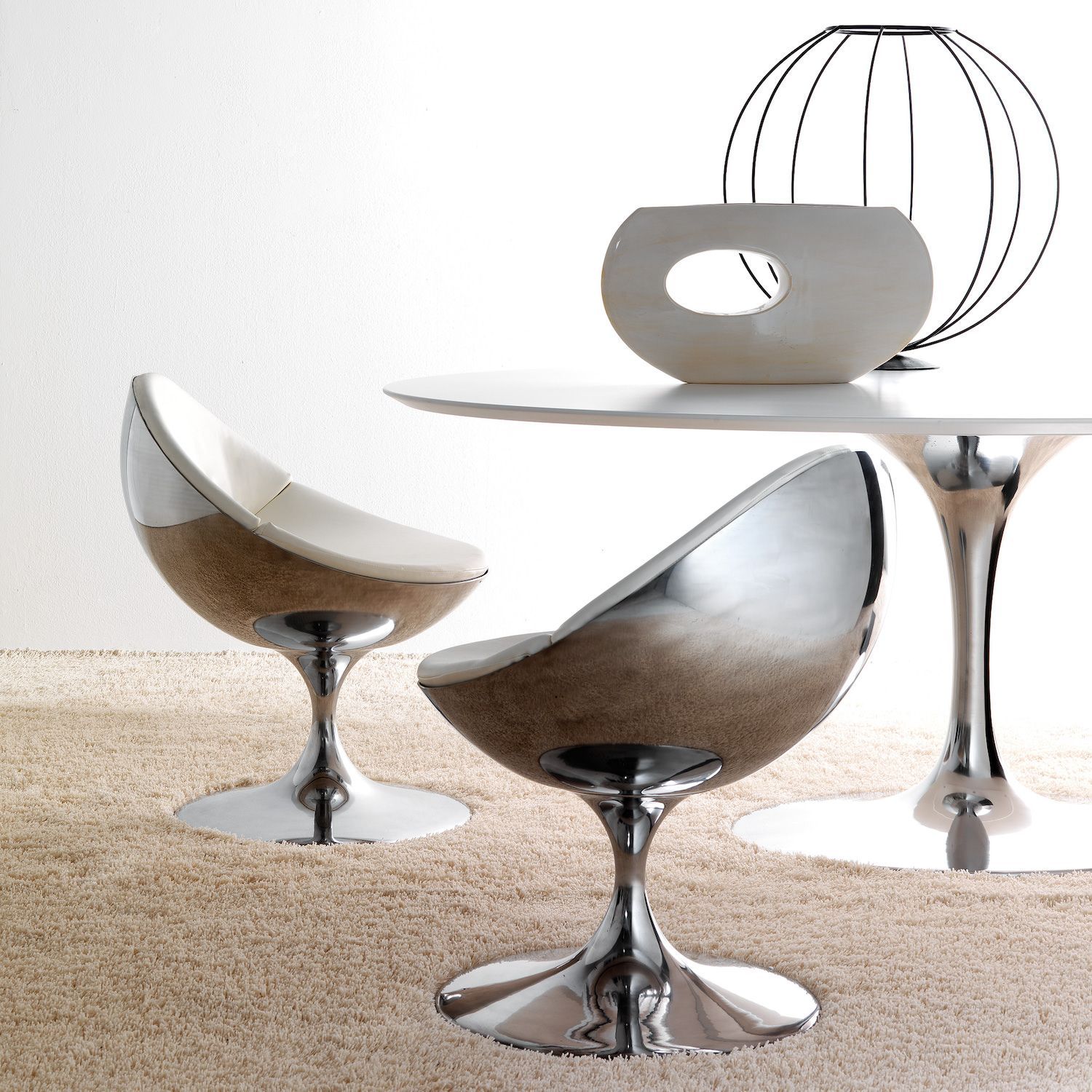 Poltrona design moderno per camera da letto o soggiorno Luna