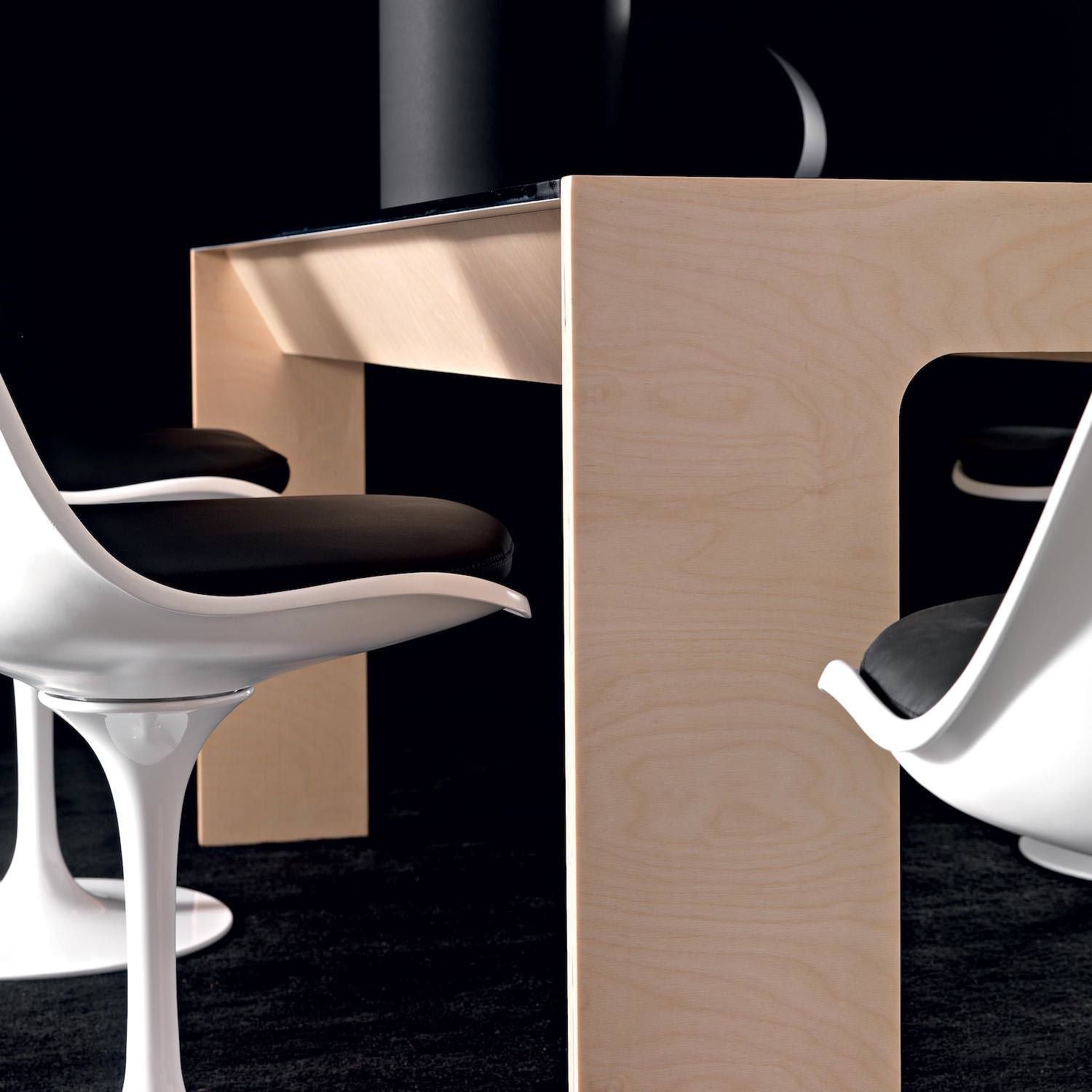 Tavolo design moderno in legno e vetro Touch Wood