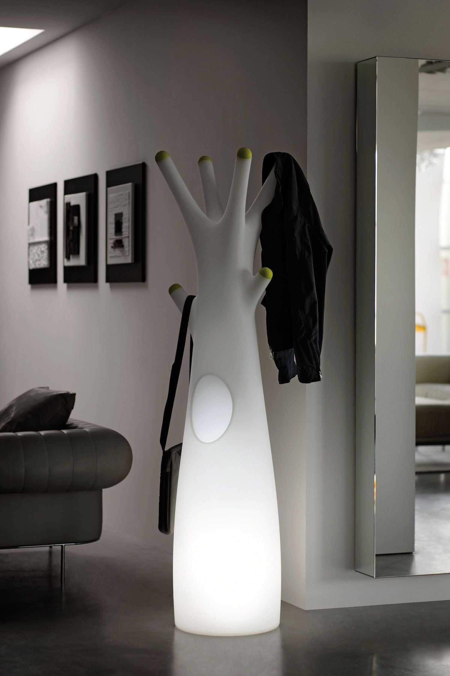 Attaccapanni da terra design moderno con contenitore Godot