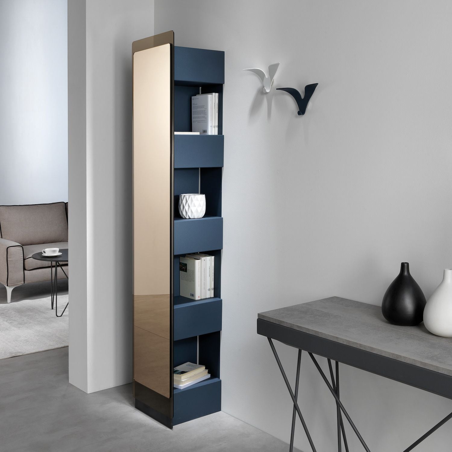 Libreria a colonna in metallo Vanity