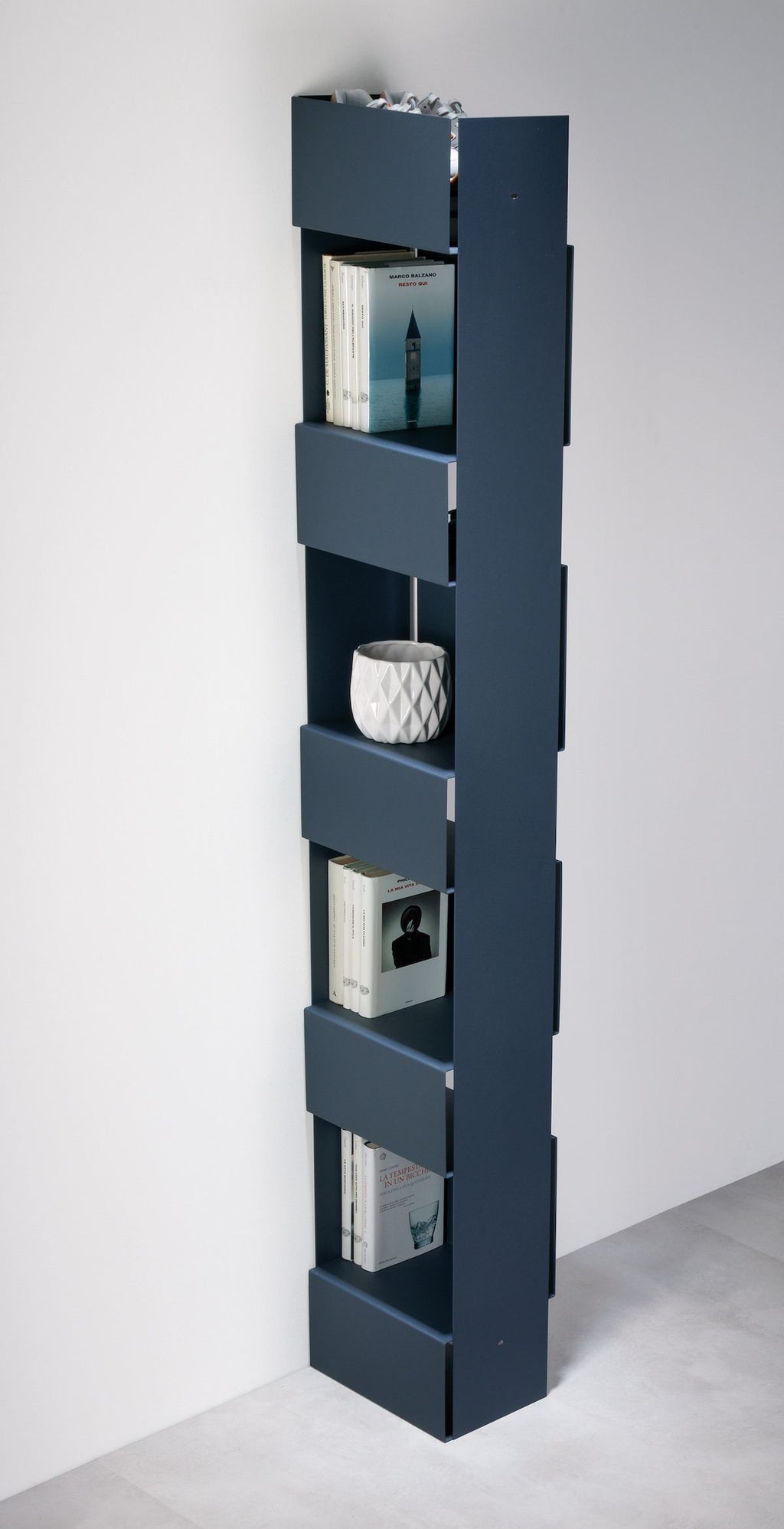 Libreria a colonna in metallo Vanity