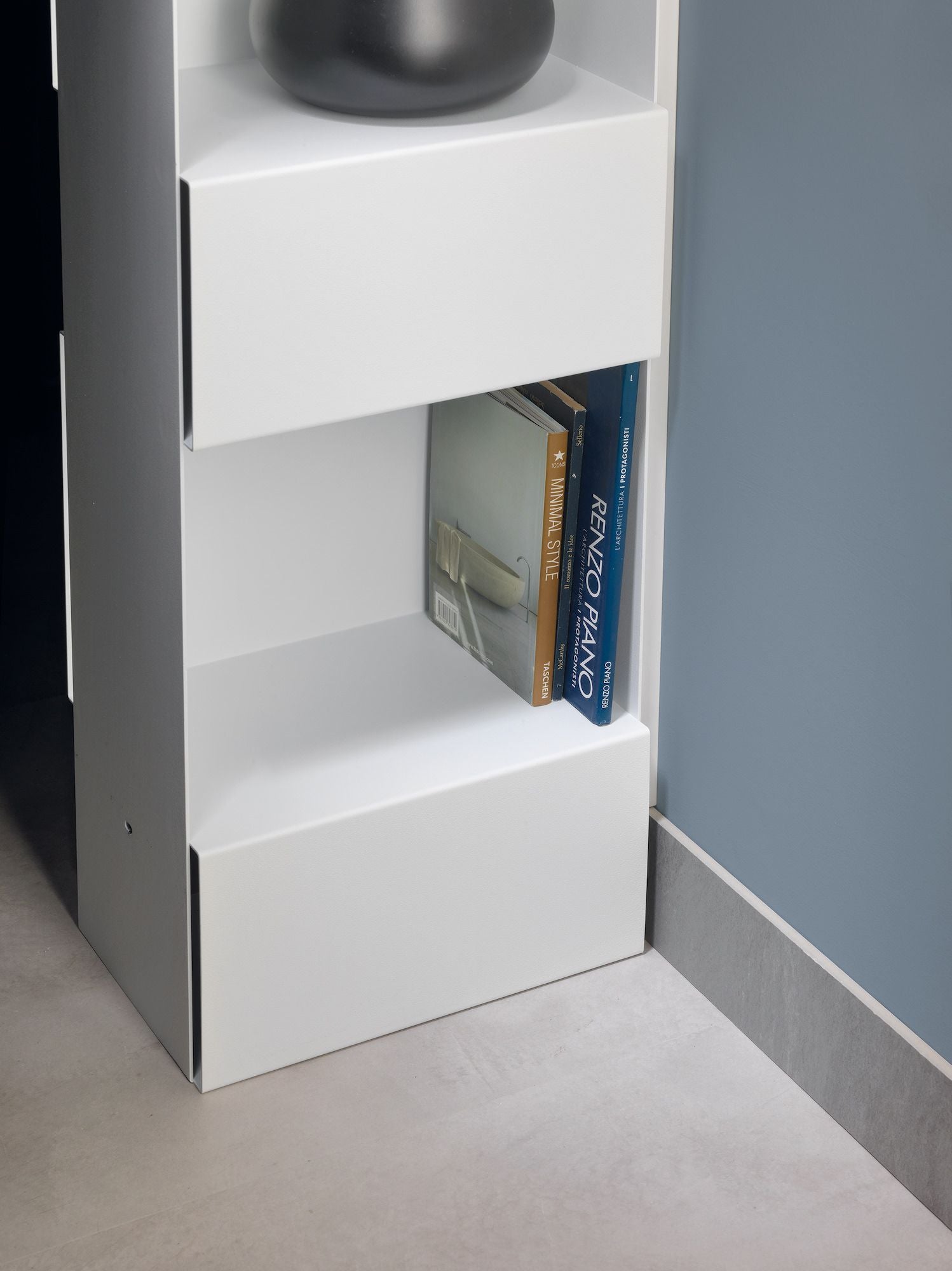 Libreria a colonna in metallo Vanity