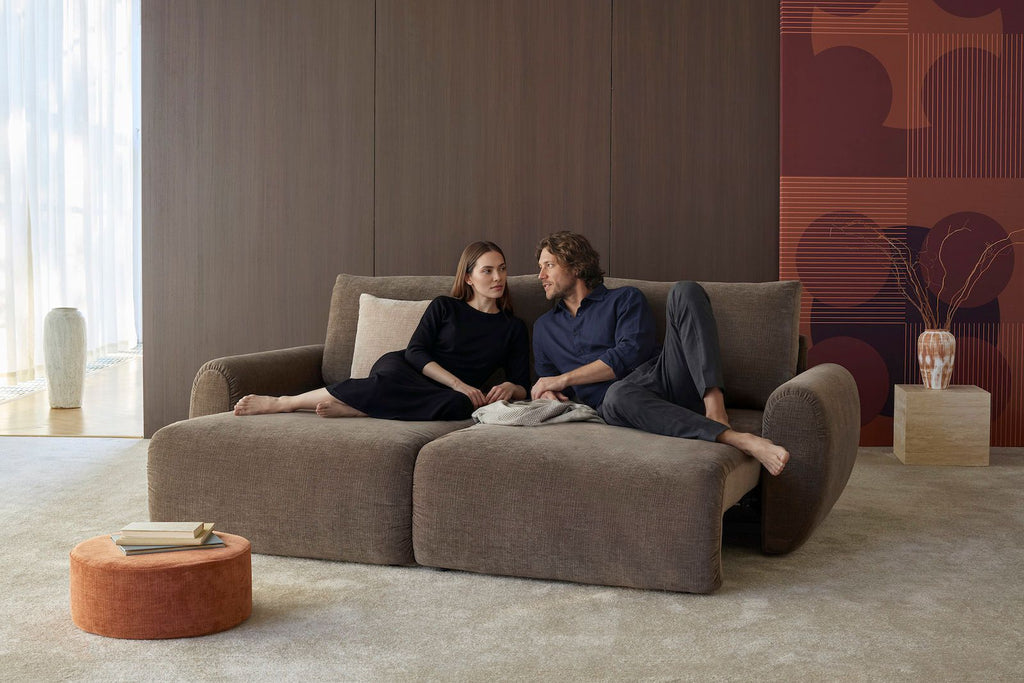 Divano letto matrimoniale con braccioli Norum Curve - 411 Esina Cedar Brown