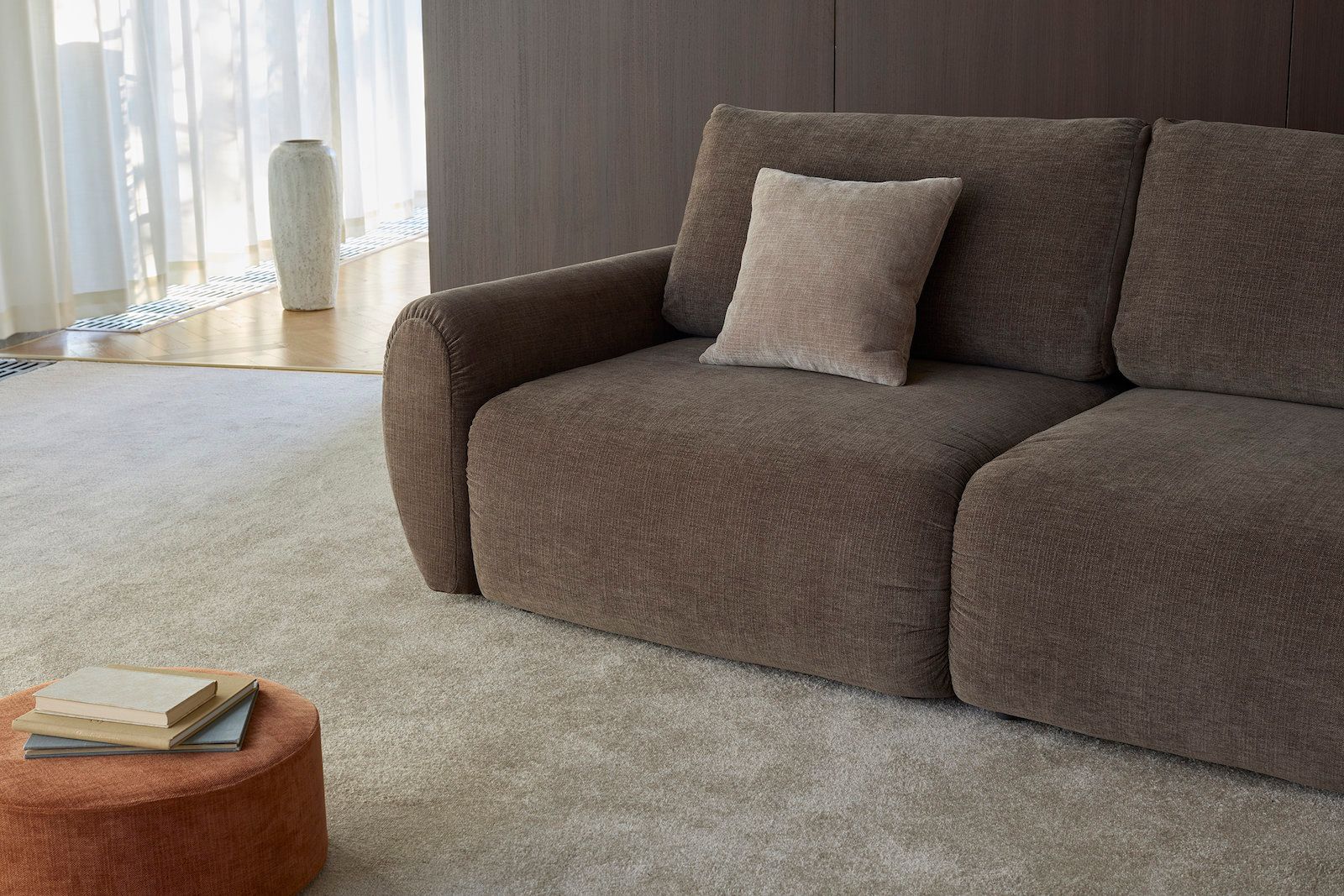 Divano letto matrimoniale con braccioli Norum Curve - 411 Esina Cedar Brown