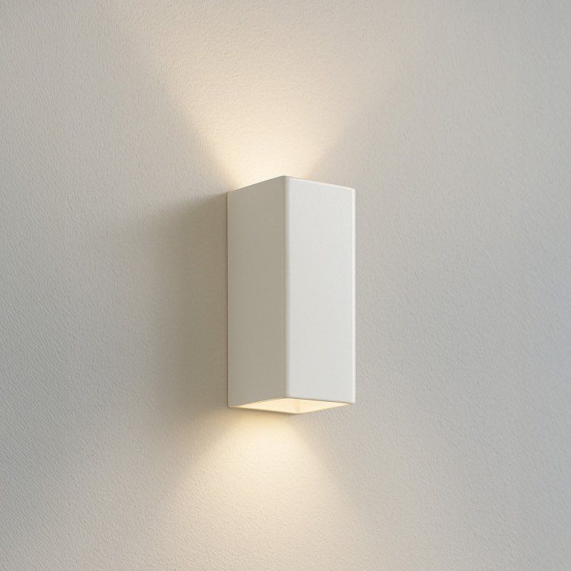 Applique da parete a LED Oki UpDown di Team Italia