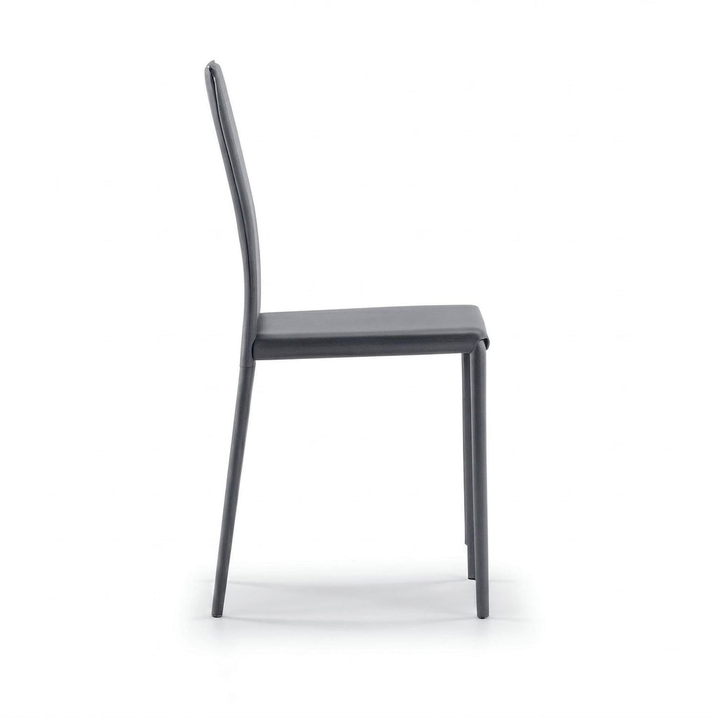 Set 4 sedie impilabili in similcuoio Levina - Grigio scuro