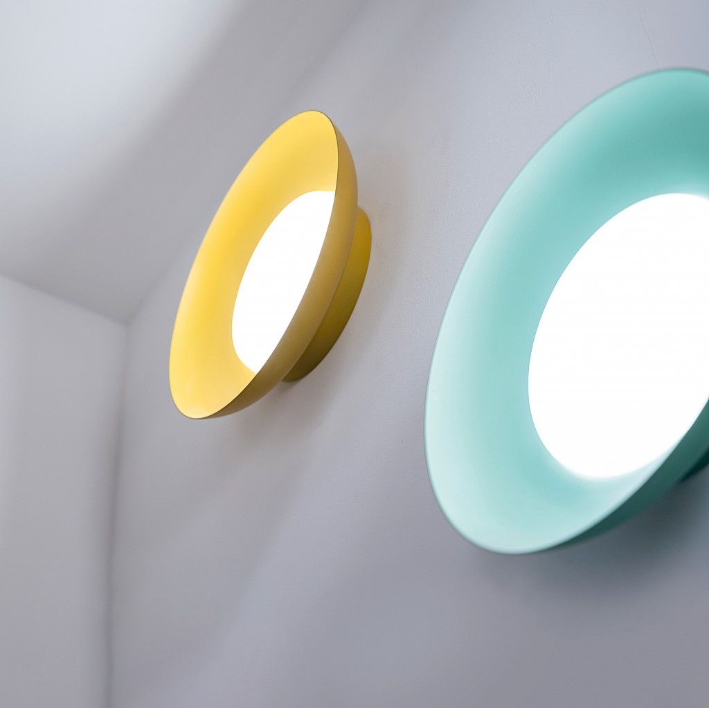 Plafoniera a LED da soffitto Chapeau di Team Italia - Oro e Salvia
